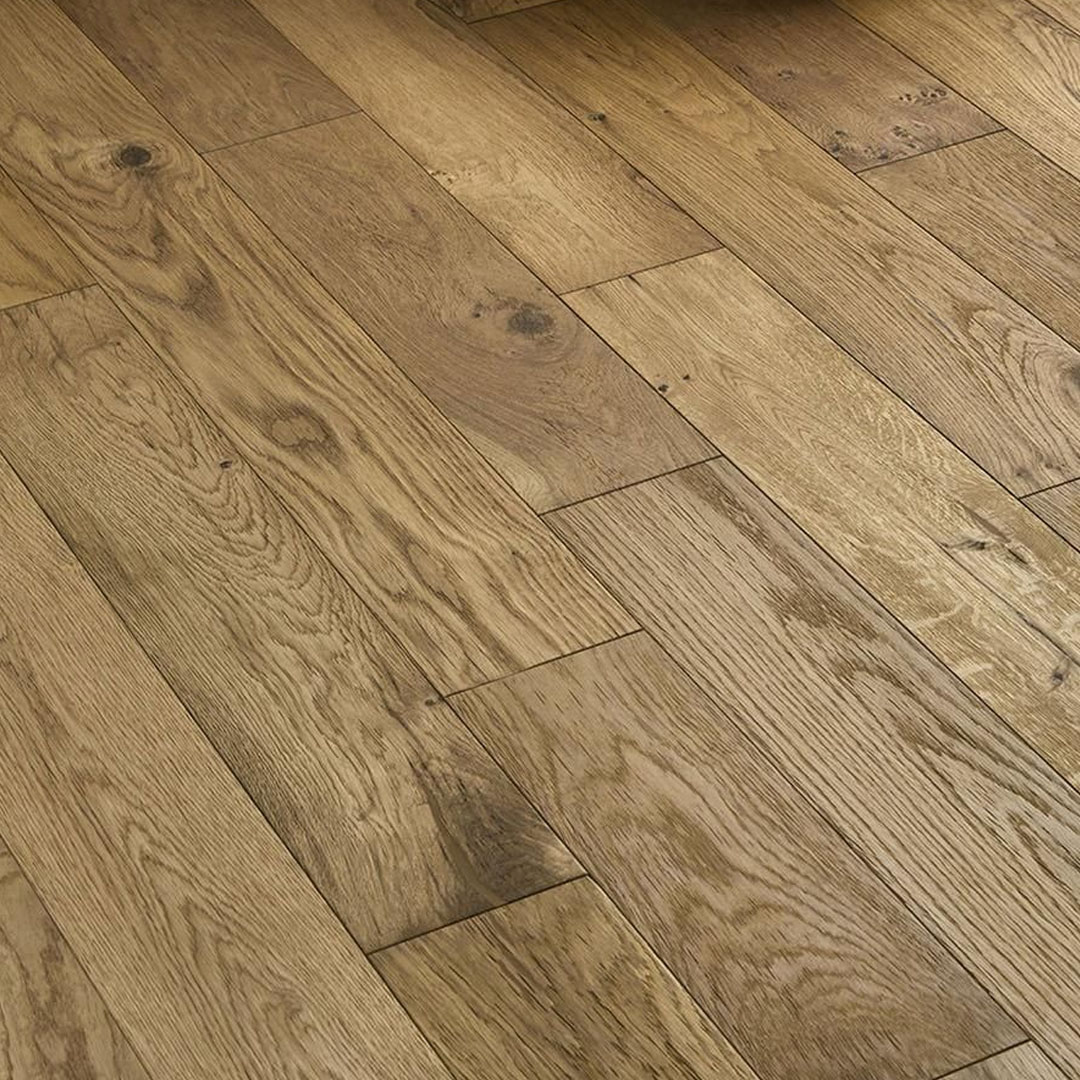 Oak Earthy laminated Wooden flooring